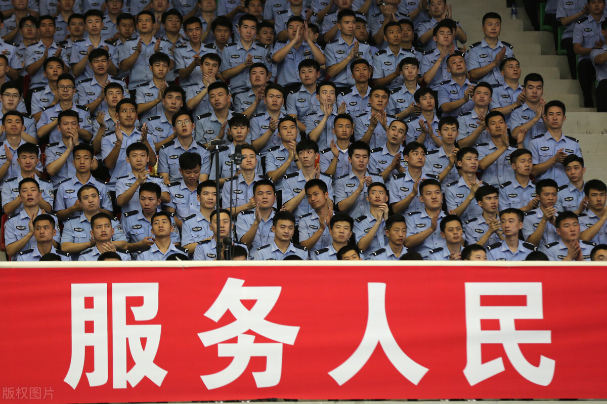 警校毕业后想去较好的单位就业，该报考哪些警校呢？