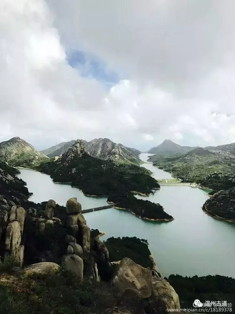 孤峰傲影:百家尖丨山色秀丽,景色无边
