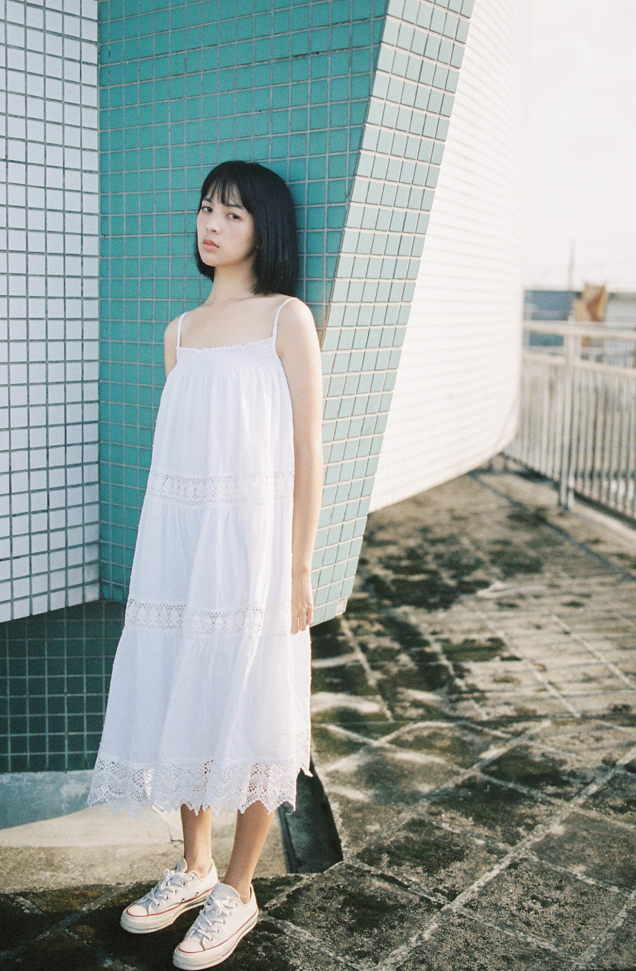 单人全身模板绘画素材(大街上也能拍时尚人像照,女生单人照拍照参考