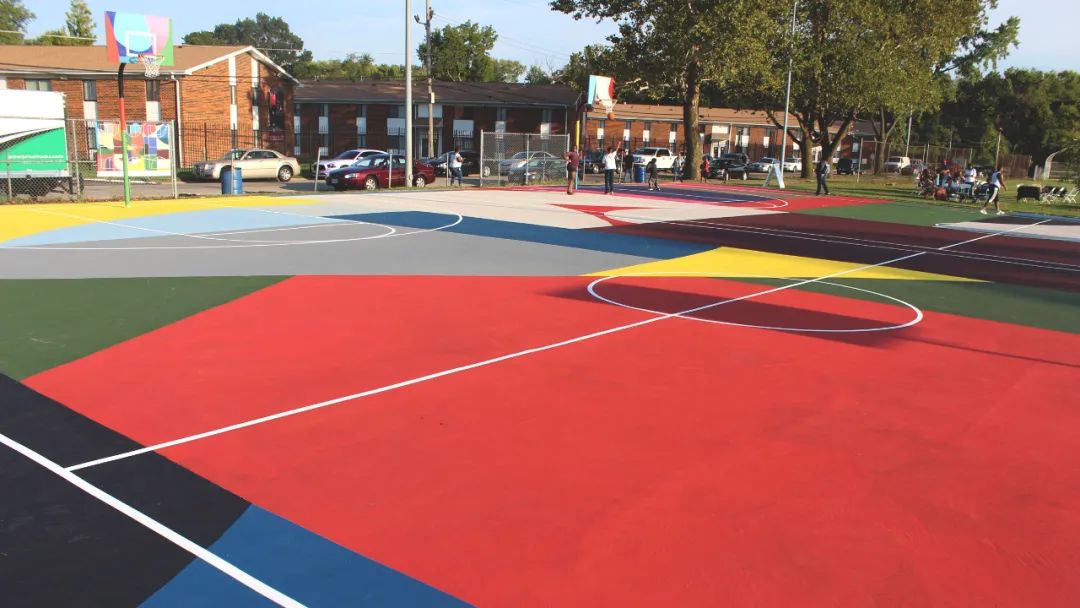 篮球场颜色(全球最美的十个篮球场)