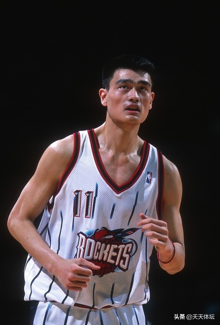 姚明为什么在nba厉害(姚明在NBA成功的原因是什么？实力的背后还隐藏着这股强大力量)