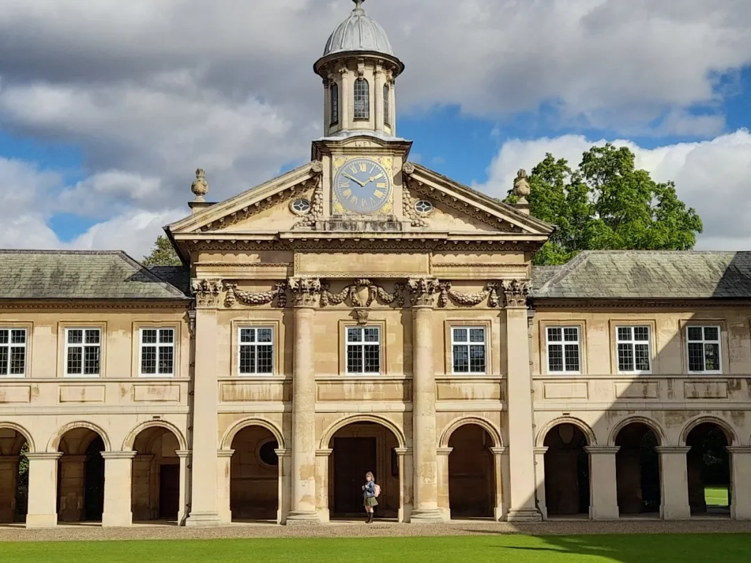 启洋留学带你了解最全面的加拿大滑铁卢大学