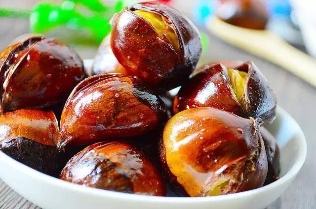 才知道，原来这才是水煮板栗的正确做法！比糖炒栗子还香，收藏了