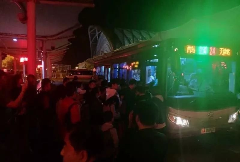 基建狂魔，天津