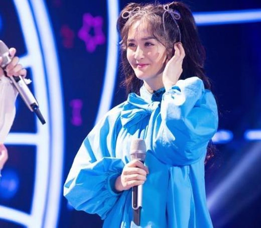 谢娜侄子692分考清华上热搜，本尊：只想做自己，网友质疑蹭热度