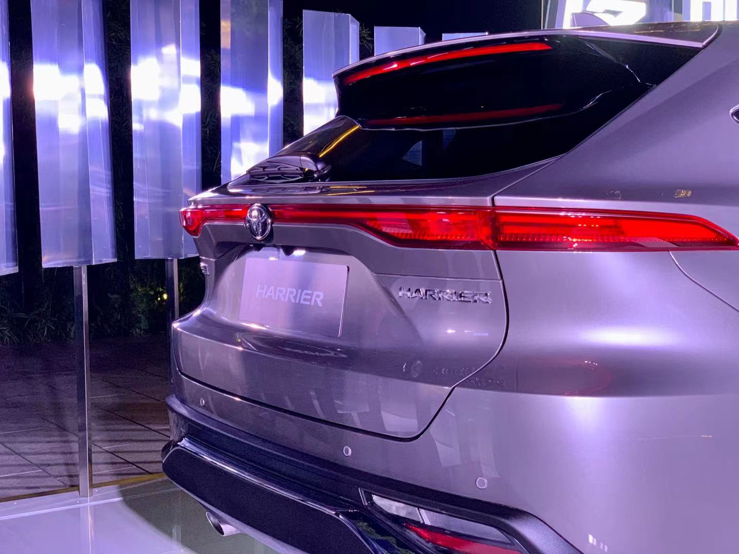 一汽丰田凌放：将雷克萨斯的优雅与丰田的从容相融
