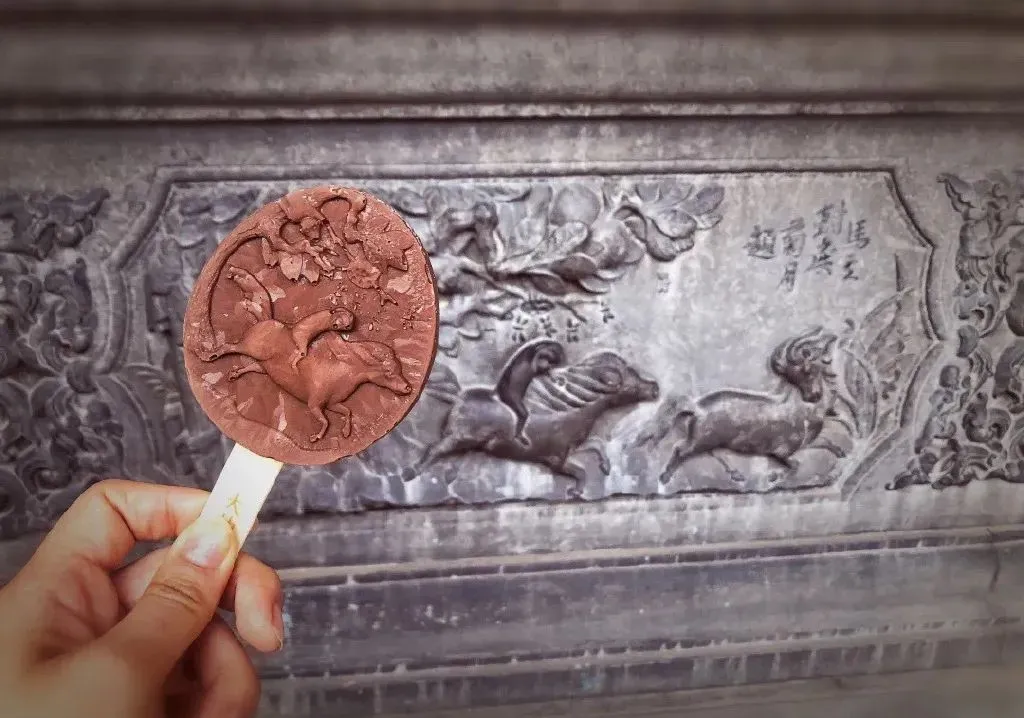 殷墟“出圈”，一口咬下三千年