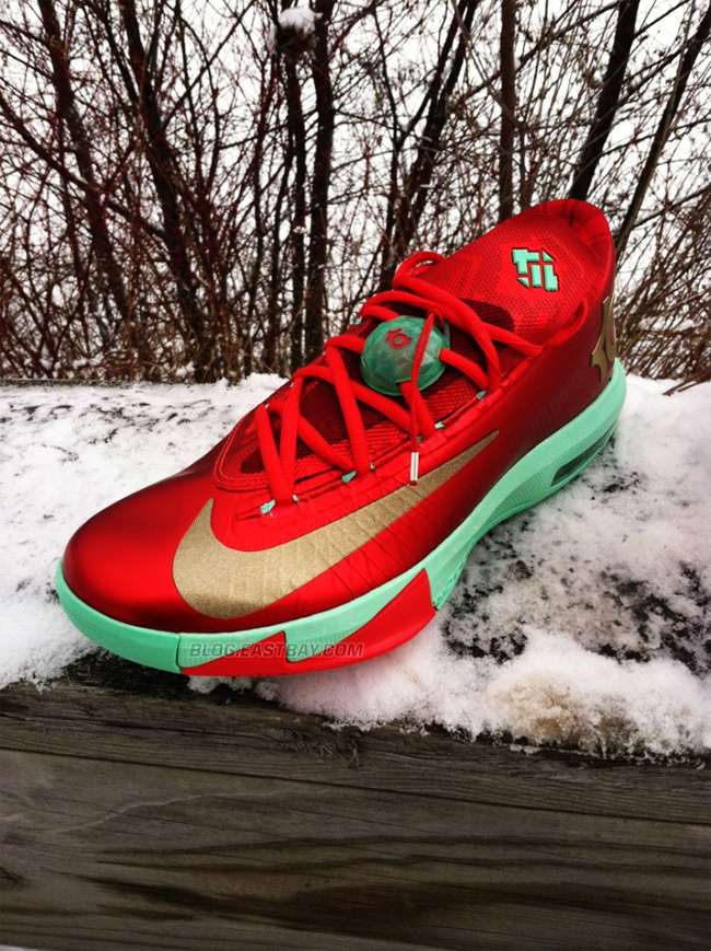 哈登耐克篮球鞋十字军(球星过圣诞都穿什么鞋?历史圣诞战靴回顾!
