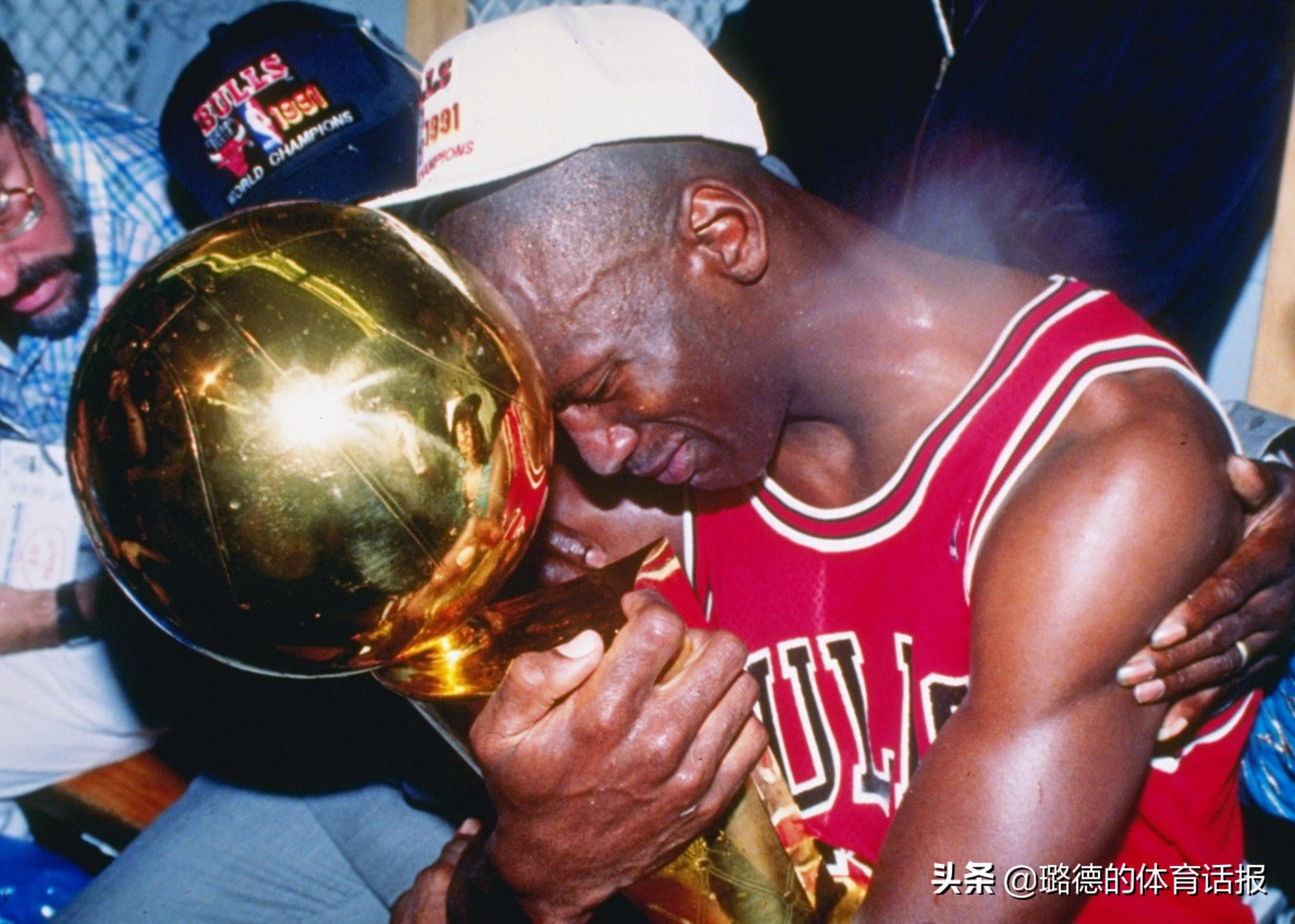 乔丹六冠历程及生涯贡献(乔丹之后再无乔丹!何为篮球之神,解析乔丹三
