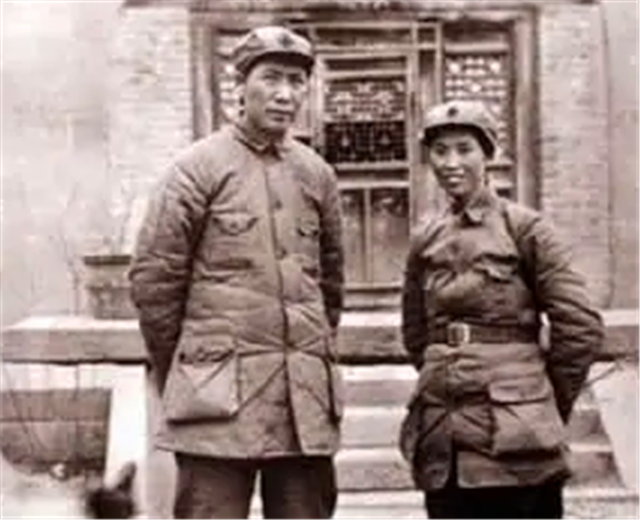 听到毛主席逝世的消息，贺子珍有何反应？