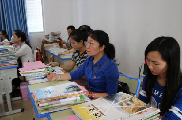 2021高考生想当老师选啥专业？4门学科需求量大，就业前景很好