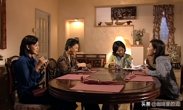 聂宝言的独立优雅令人着迷，小棠蔡如野草般蓬勃的生命力让人敬佩