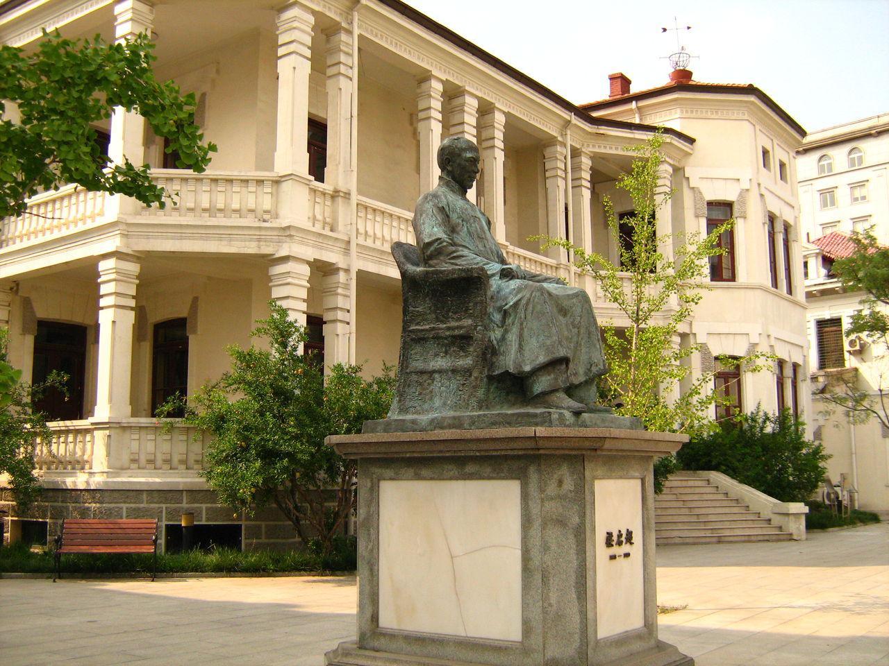 百多年前，一美国华侨女子苦恋梁启超，为何梁先生一再拒绝呢？