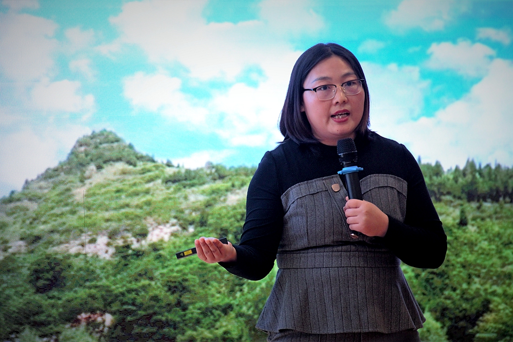 听大咖讲课，看罗胖直播：聊城读书会组织140名网友知识跨年