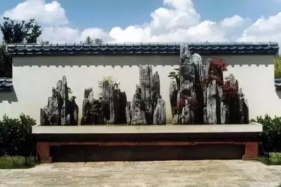借用古典的手法，打造现代中式庭院
