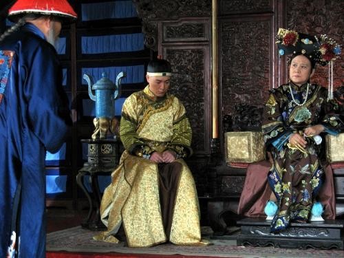 为什么慈禧和光绪的死只隔了一天，光绪到底是怎么死的？