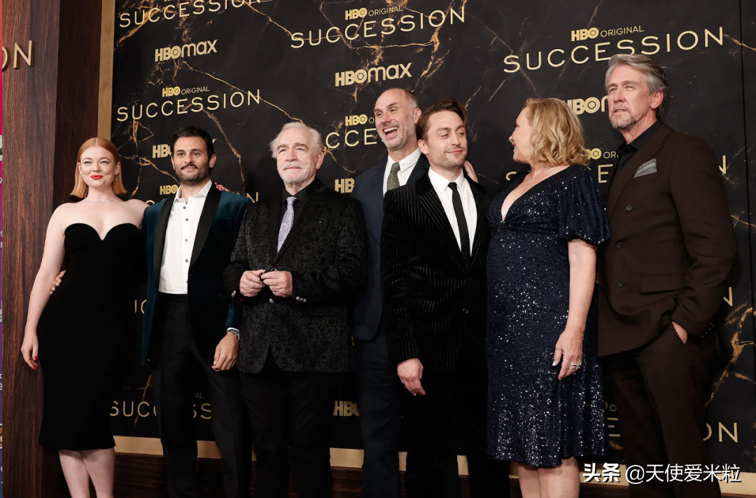 《继承之战》第三季终于来了！长女在戏外悄悄结婚，装饰了《Vogue》的封面。