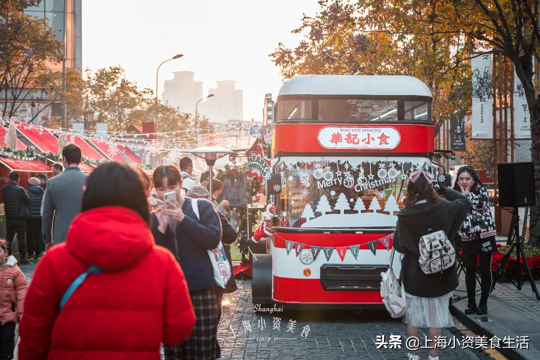 逛圣诞集市(欧洲圣诞集市闪现外滩，不排队打卡100 网红美食)