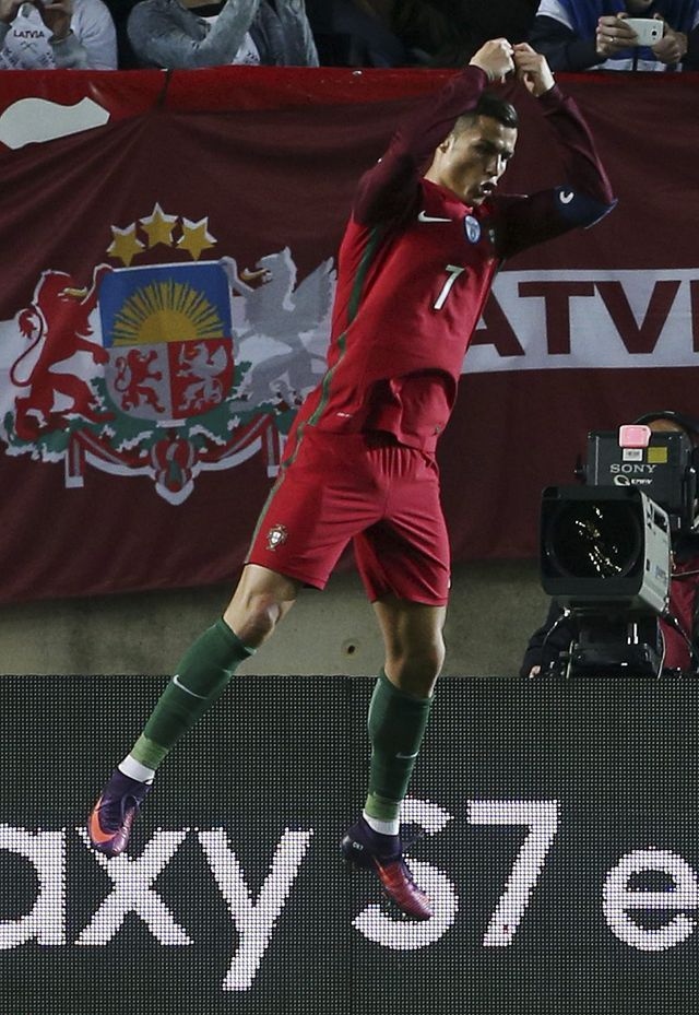 c罗职业生涯25次攻破马竞球门(14年决赛c罗打进点球脱衣庆祝究竟为何?