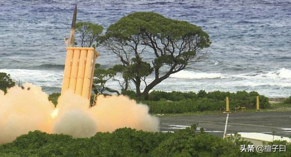 什么样是足球什么样是篮球（足球究竟是什么？跟篮球有什么异同）