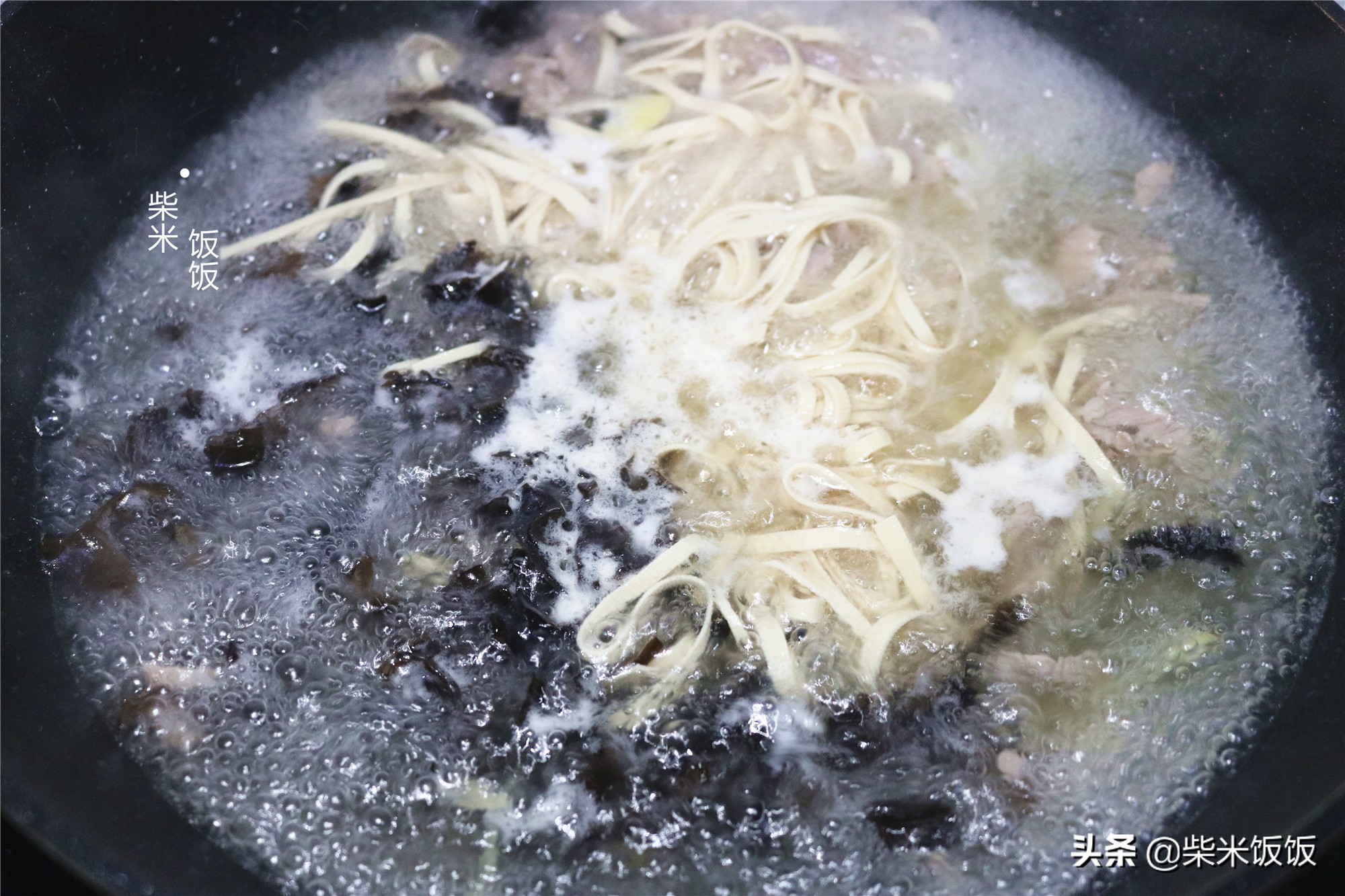 冬天，我家最喜欢喝这汤，食材做法都简单，一碗下肚浑身暖和