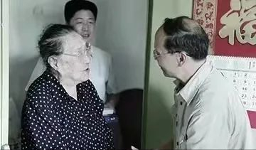 孔祥熙花2000元买孔氏户口？孔子的第77代嫡孙女，淳朴的孔德懋