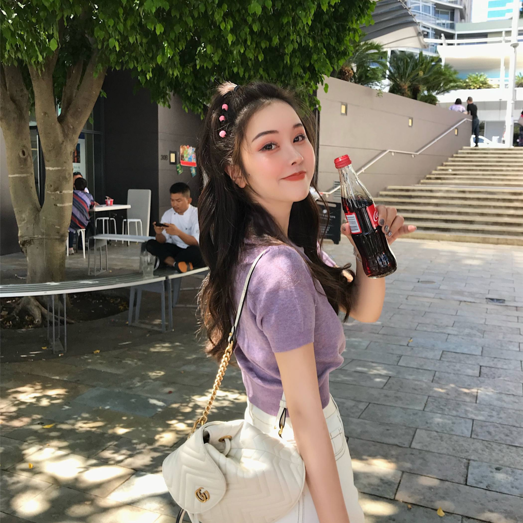 她是雪梨、林珊珊背后的真正推手，小妹的相却有大姐的范