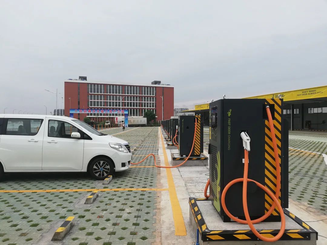 科士达充电桩荣获“中国充电设施行业十大创新品牌”