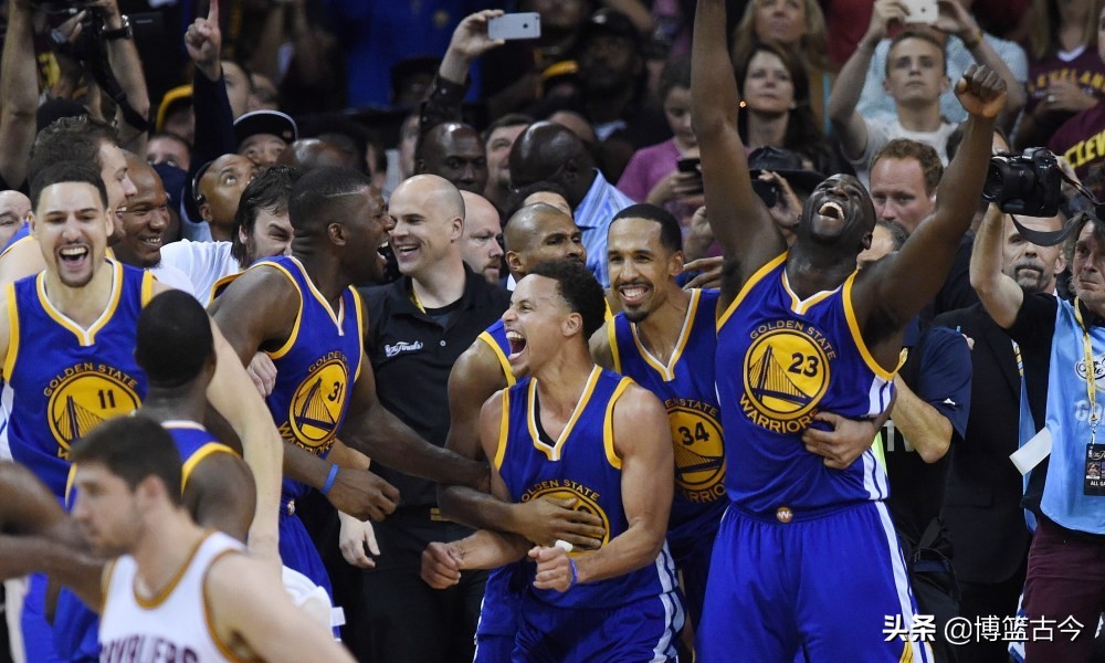 nba的球衣为什么是耐克（为什么叫NBA耐克联盟？剥夺库里FMVP，刻意打压哈登恩比德）-趣拿体育