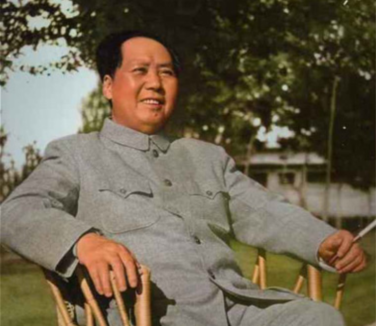 毛主席有34年烟龄，见蒋介石坚持一根不抽，老蒋：此人不可轻视