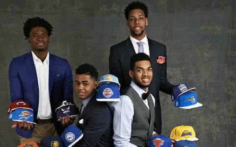nba球员为什么喜欢帽子（为什么NBA选秀都戴帽子上台？）