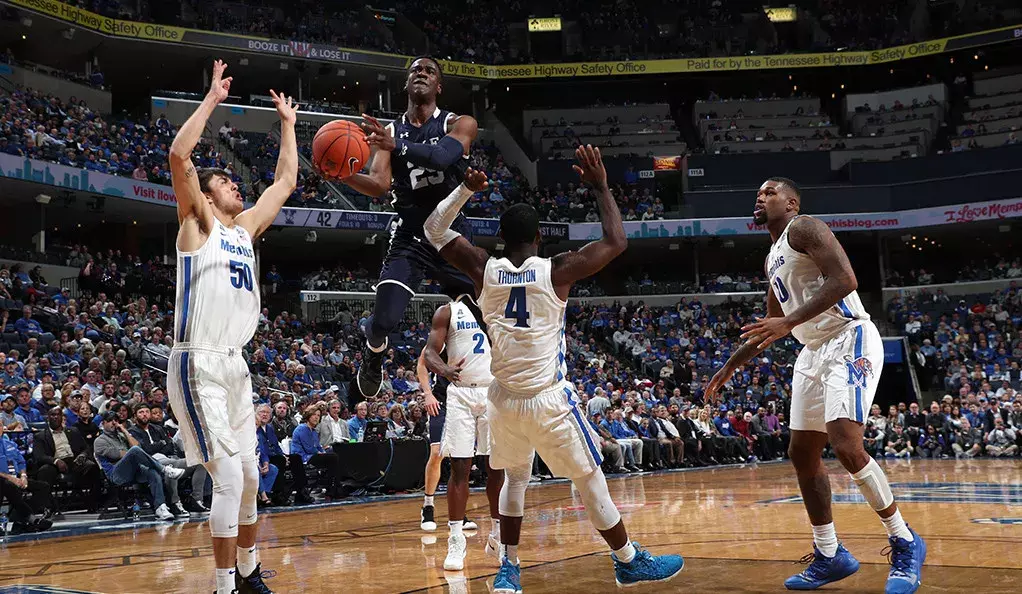 耶鲁大学有哪些nba（耶鲁学生米耶·奥尼：带着斗牛犬的荣耀挺进NBA）