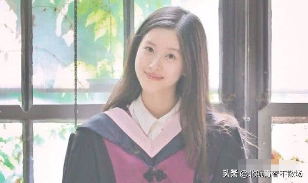 清华学霸章泽天的格局只做京东老板娘？别傻了，她早已为独立女性