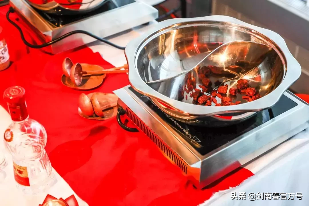 火锅配酒,快乐常有