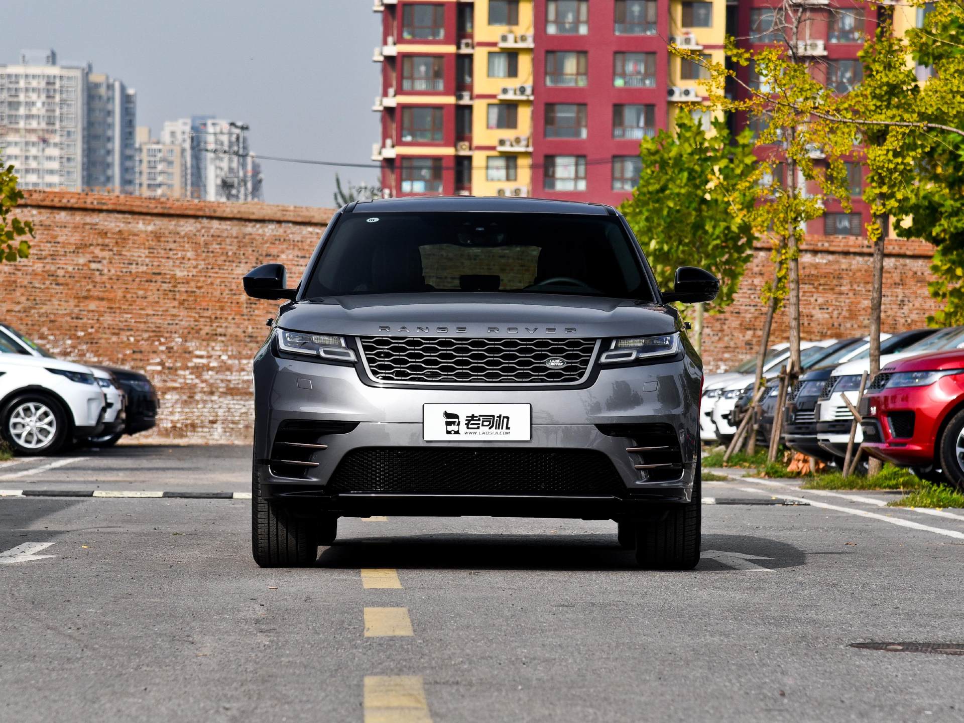 起售55.8万元，就能将大路虎开回家，还是四驱的，实拍揽胜星脉