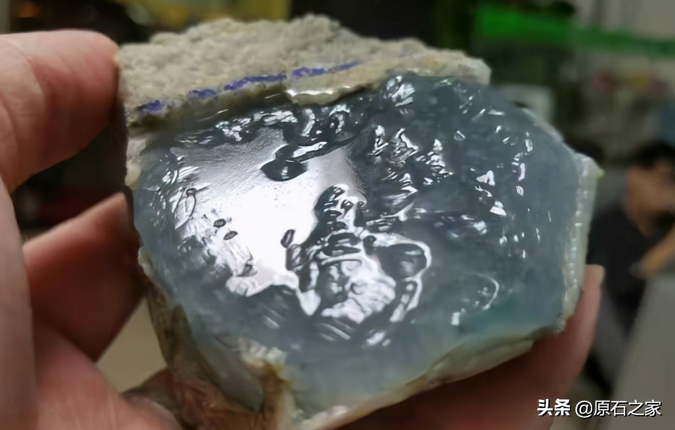 无色玻璃种翡翠原石怎么样鉴别？方法有哪些？