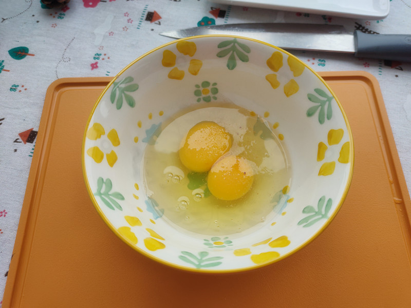 大鱼大肉吃多了，来一道清新爽口的黄瓜炒鸡蛋，5分钟就出锅