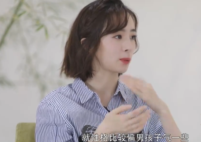 胡冰卿的双胞胎姐姐是真学霸，姐妹俩走出不同人生，也许更有意义