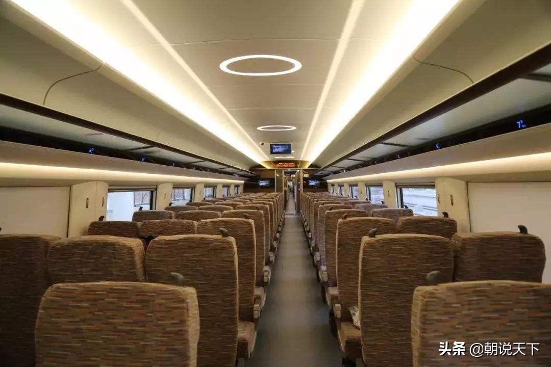 动车二等座二等座座位号分别是a,b,c,d,f,3 2布局,分布如图示:1.