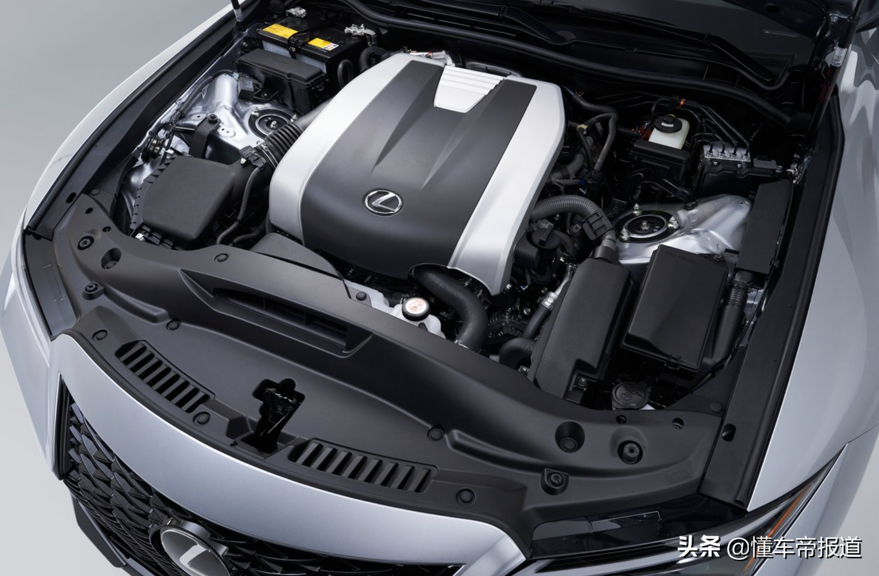 新车 </p><p>　　 外观更运动，约28万起售，对标宝马3系！新款雷克萨斯IS官图