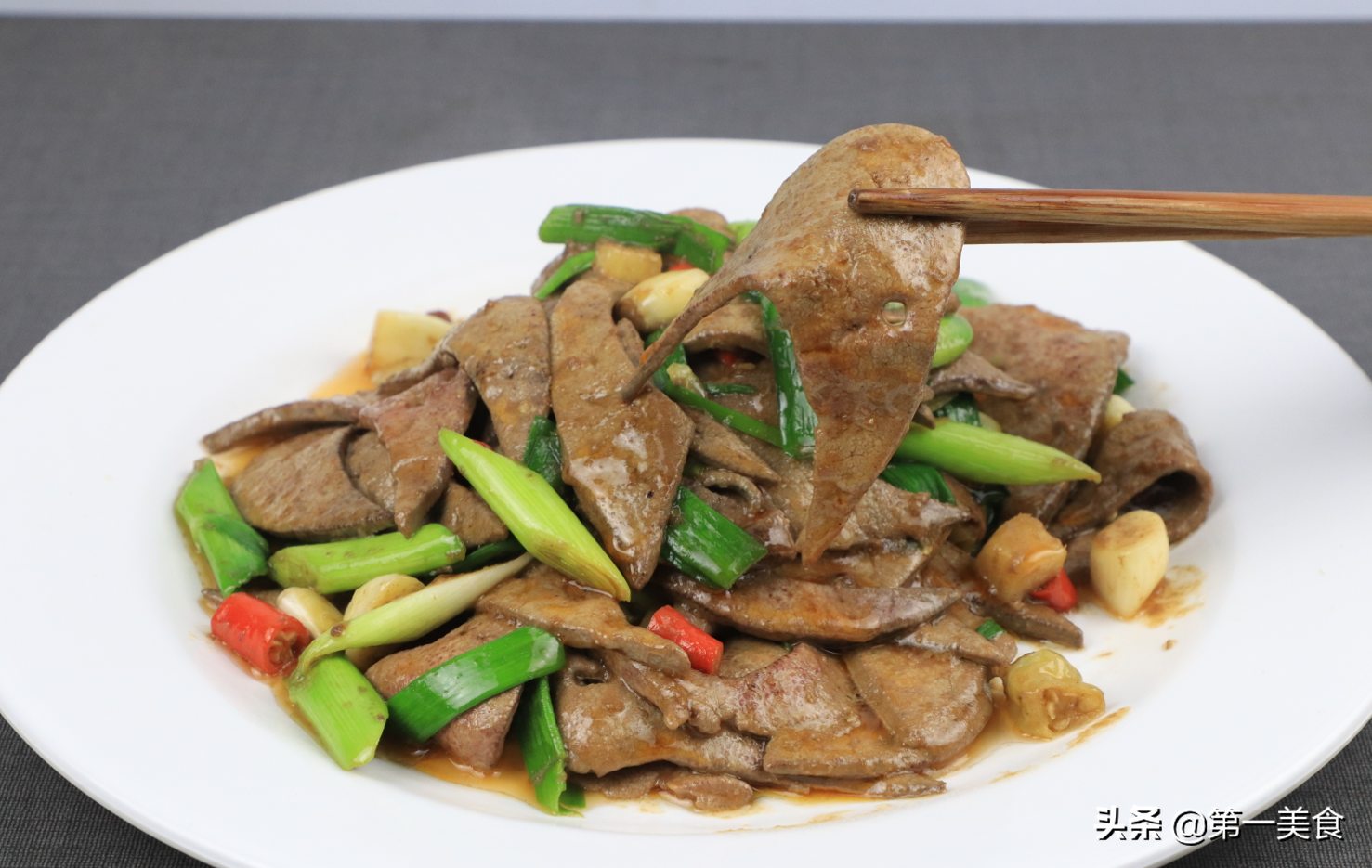 鸭肝怎么炒(炒鸭肝怎么做好吃窍门) - 风集网