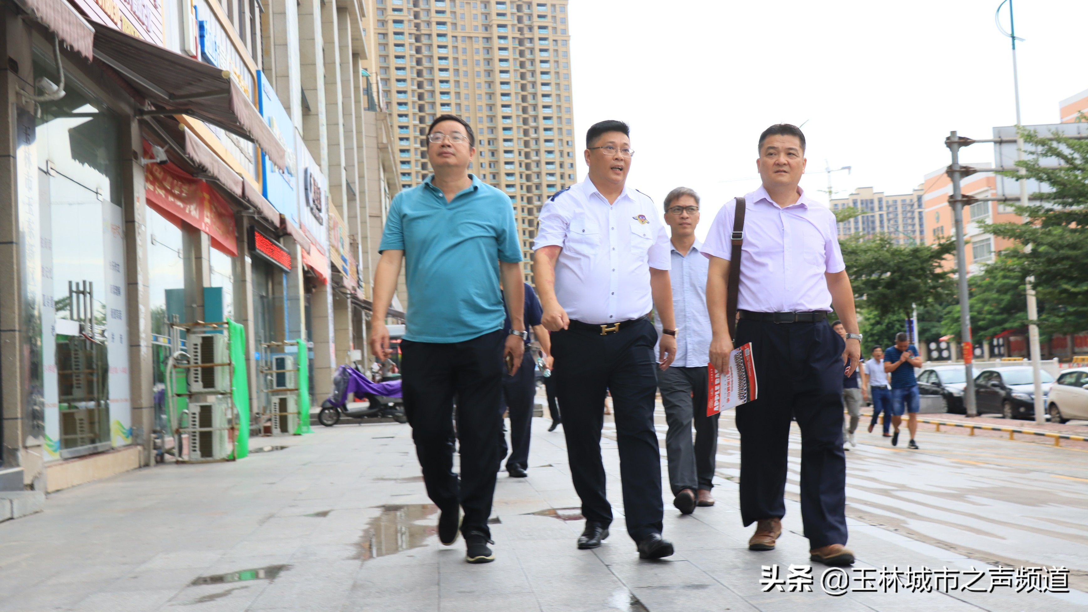 河池学院副校长覃拥灵一行走访校友企业玉林市红苹果教育集团