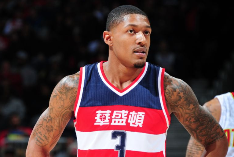 nba有哪些球队有短袖版球衣（推出过中文球衣的NBA球队）