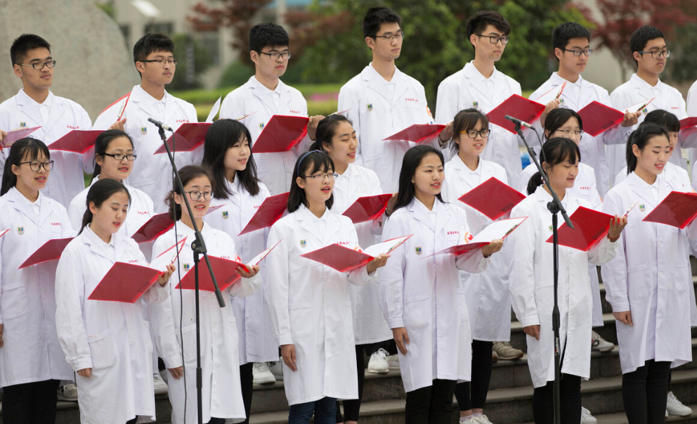 江苏很硬气的1所大学，拒绝合并到985，如今翻身成行业翘楚