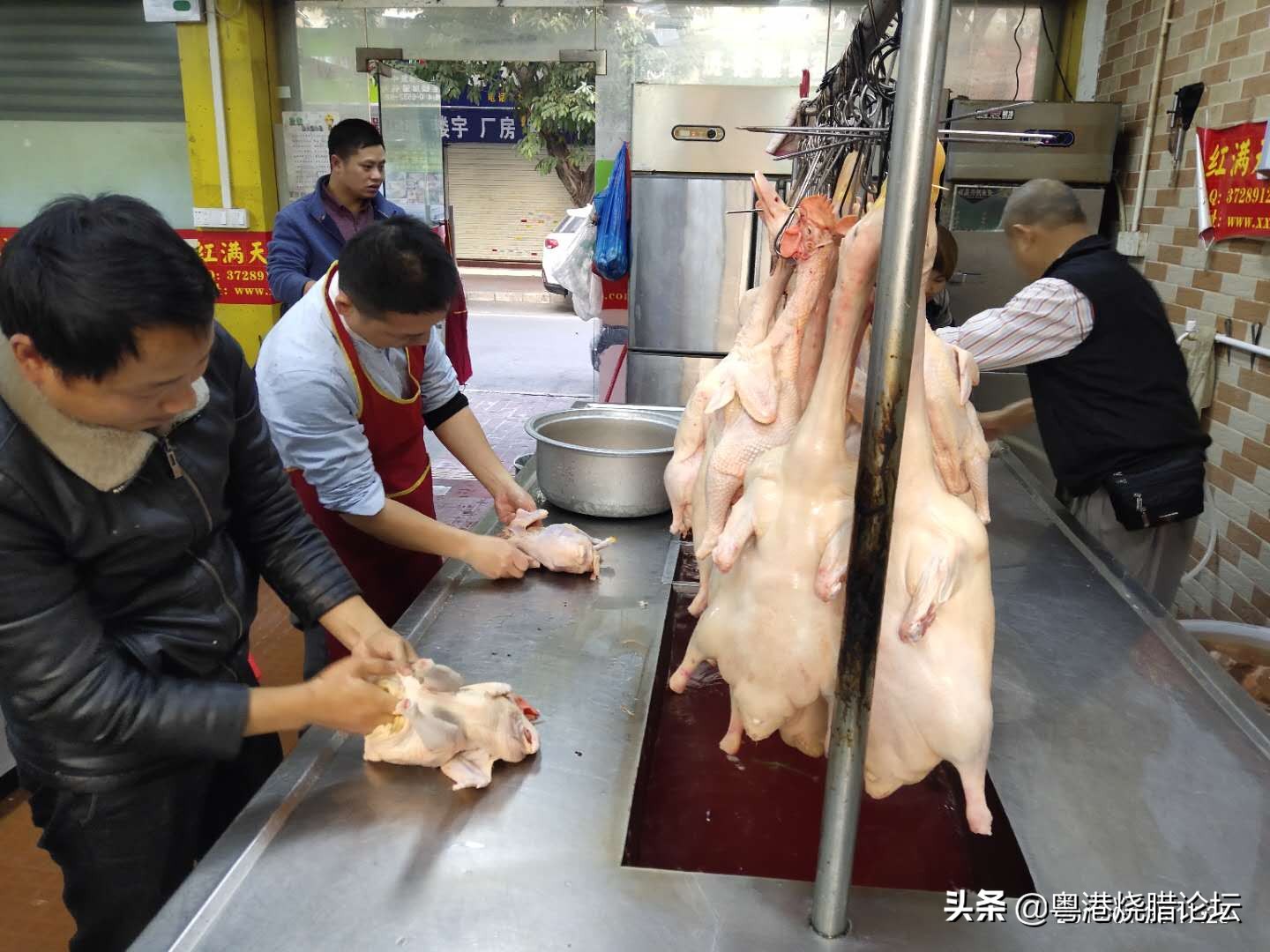 正宗广式脆皮烧鸭技术，油光发亮、味道香脆的烧鸭怎么做的？