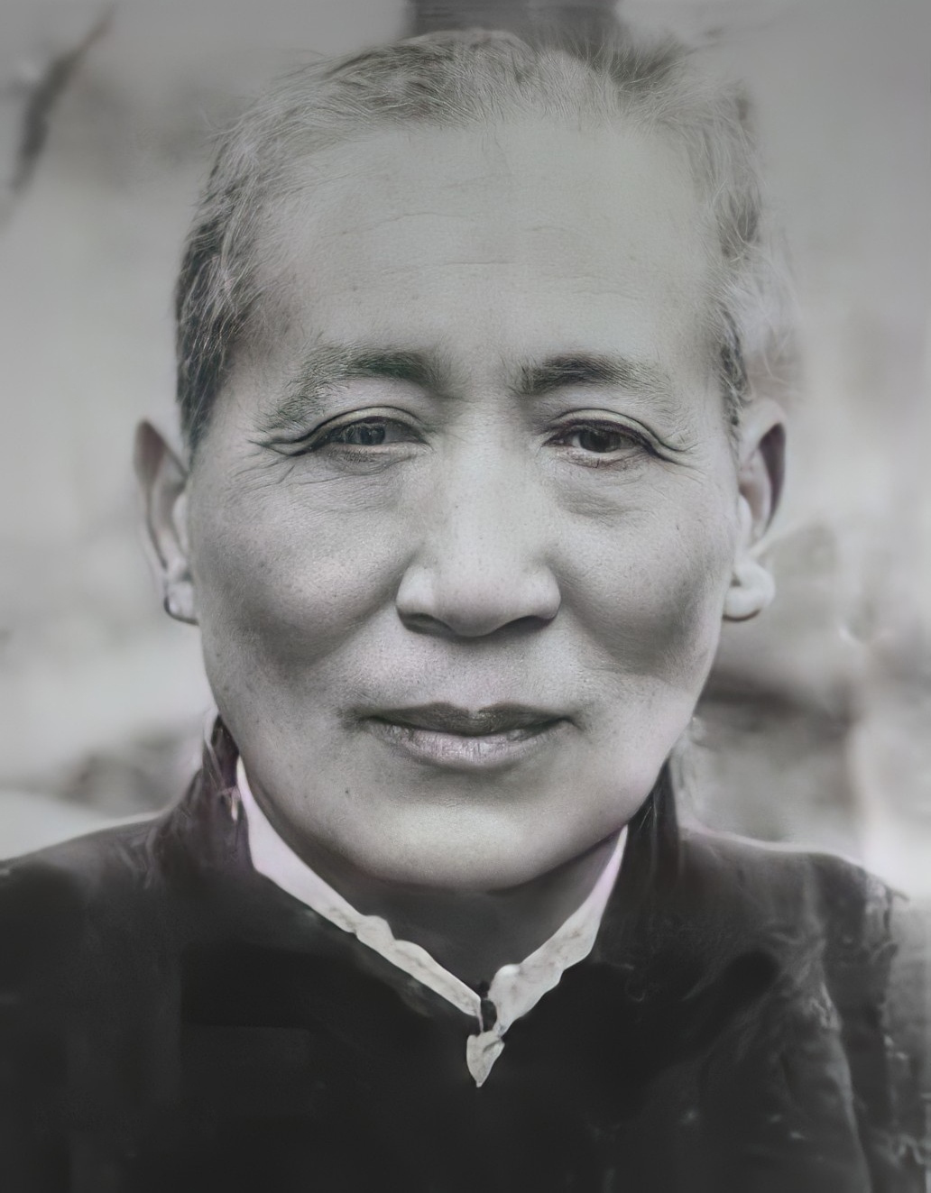 大邑联合大学小姐微信（大地主刘文彩的后人）