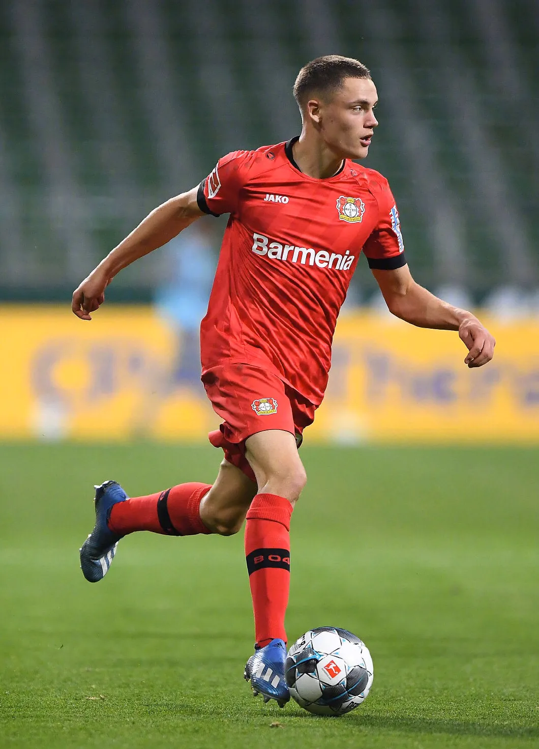 西甲和英超德甲哪个水平高（杂谈：德甲为啥关注度不如英超西甲？竞争力不够孤胆英雄太强大）