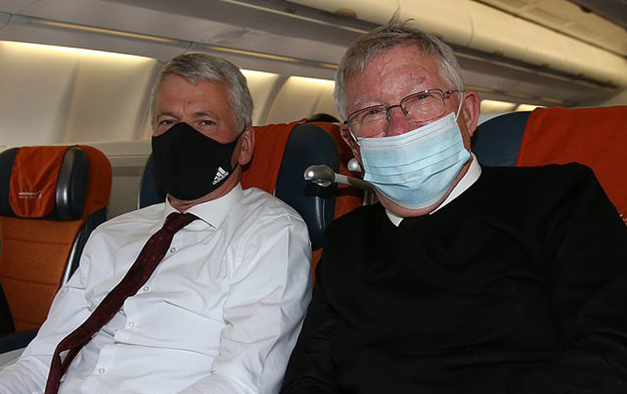 2017曼联夺得欧联杯阵容（曼联公布欧联杯决赛大名单，马奎尔赛前体检定命运！弗爵现场助威）