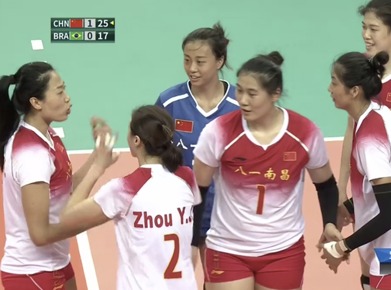 世界杯中国女排对巴西女排比赛(成功复仇！中国女排3-0轻取巴西女排，连胜6局露出冠军相)