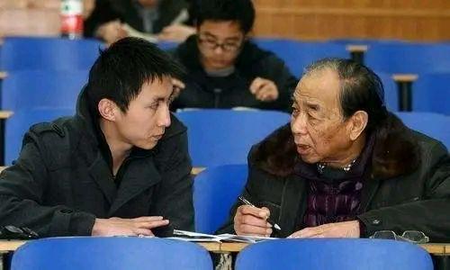 20岁“学渣”刘路攻克世界难题，被三院士举荐，破格成最年轻教授